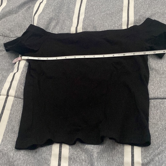 Ribbed Black Off-The-Shoulder Top - Picture 4 of 4